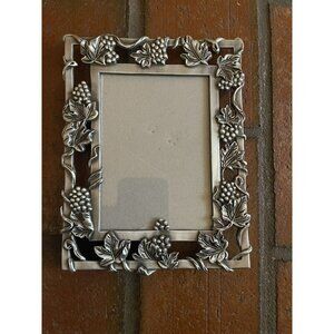 Sixtrees Pewter Picture Frame - 4X6 Grapevine Ornate